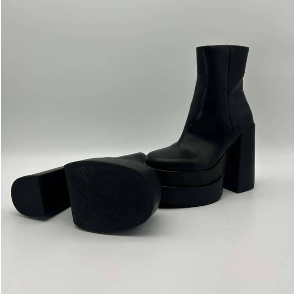 Steve Madden Cobra Black Platform Boots - Women's Size 7.5 - Brand New - Picture 2 of 6